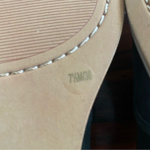 Vince Camuto Leather VC-Jorda Loafer Women S 7.5M /38 Grey Suede .(X-9) - Picture 8 of 8